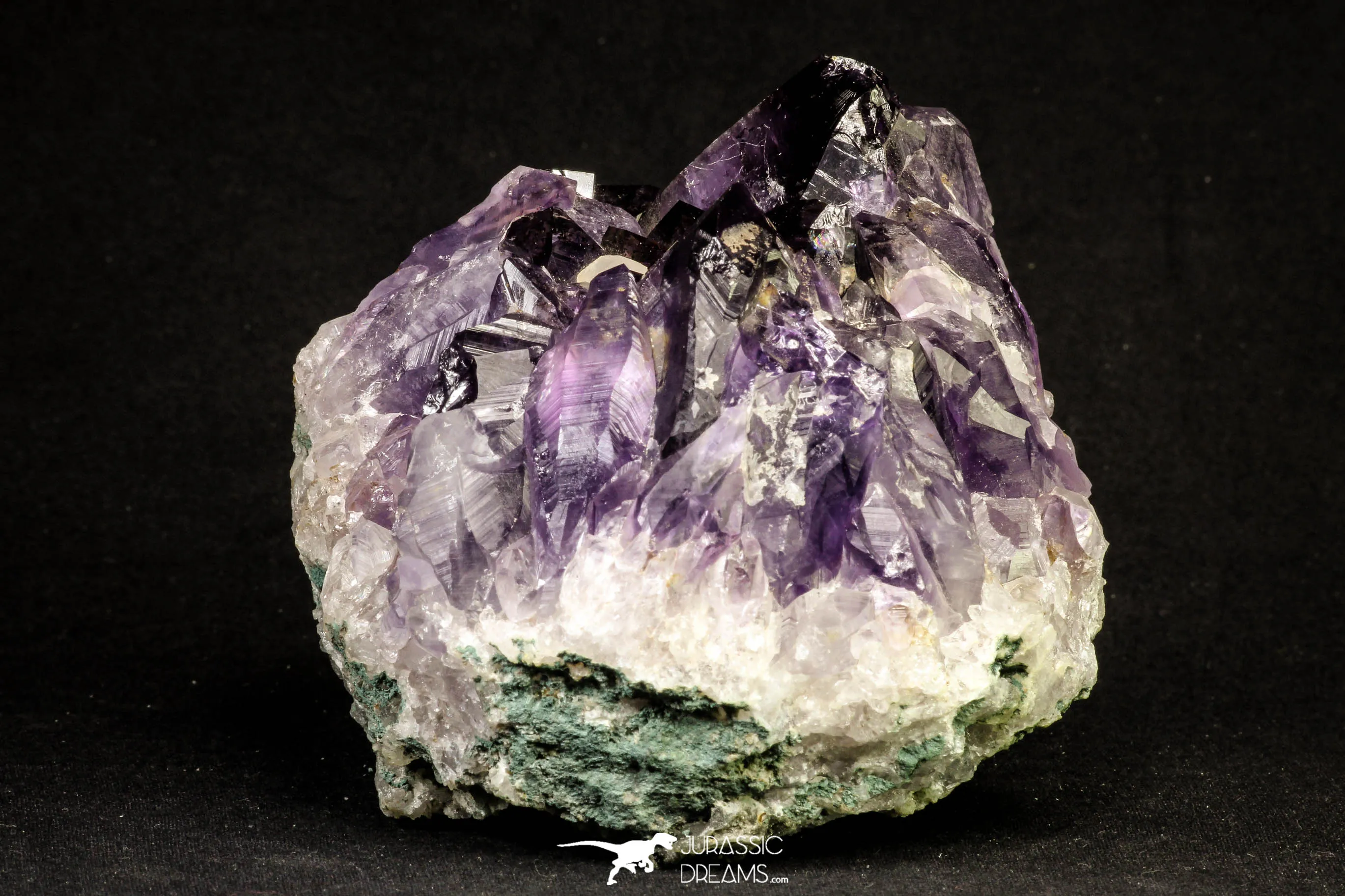 20847 - Beautiful Purple Natural Amethyst Crystals Cluster Minas Gerais District - Brazil