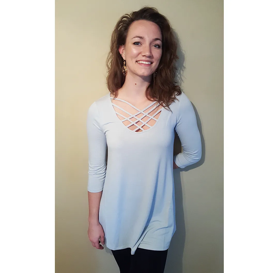 3/4 Sleeve Triple Lattice Front Top