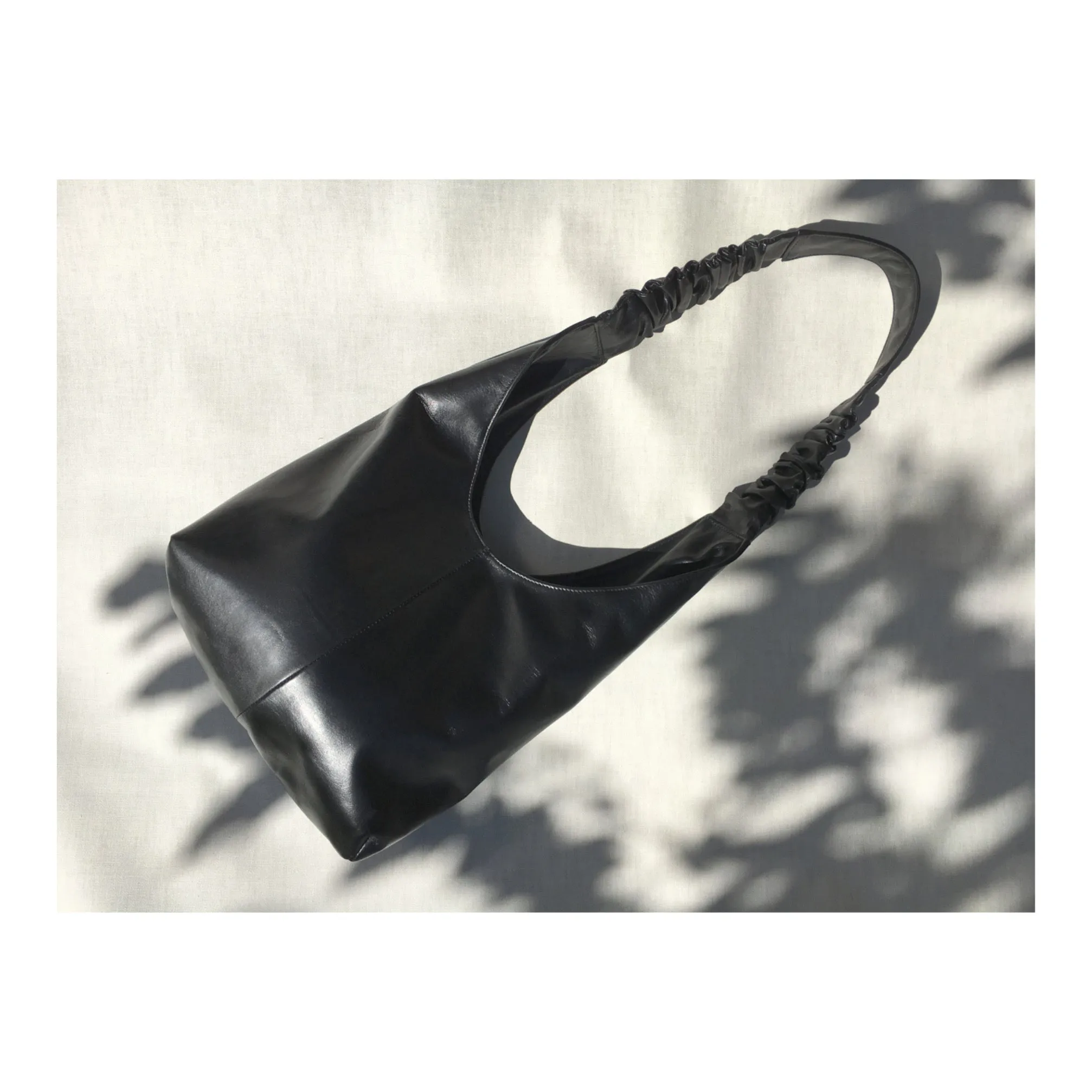 Aili Tote Bag