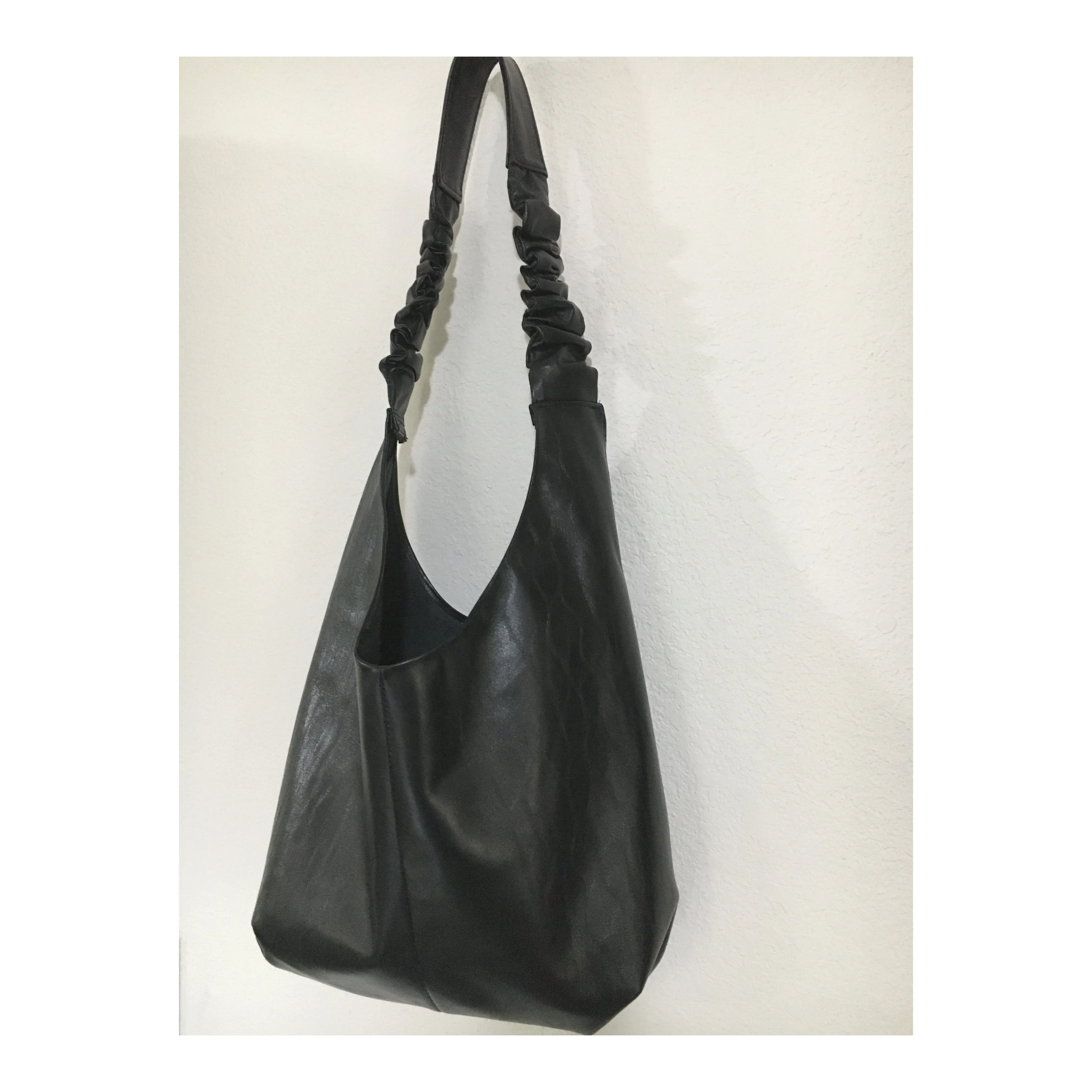 Aili Tote Bag