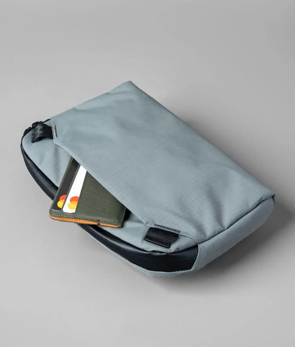 Alpaka Flight Sling 2L