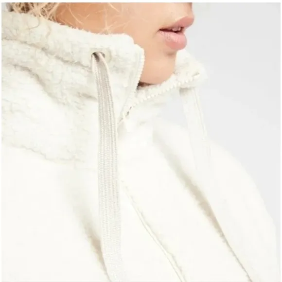 Athleta cream Talus sherpa fleece half zip pullover sweater top