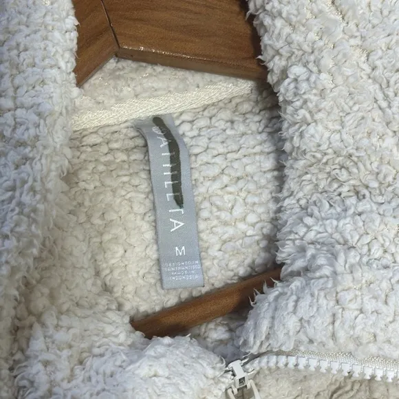 Athleta cream Talus sherpa fleece half zip pullover sweater top
