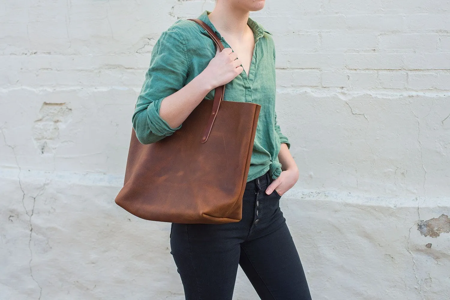 AVERY LEATHER TOTE BAG - LARGE - JADE BISON