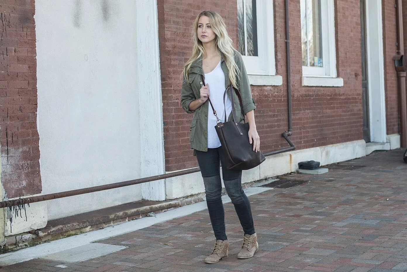 AVERY LEATHER TOTE BAG - LARGE - JADE BISON