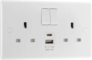 BG 822UAC12 White Round Edge 13A Double Switched Power Socket   USB A C (12W)