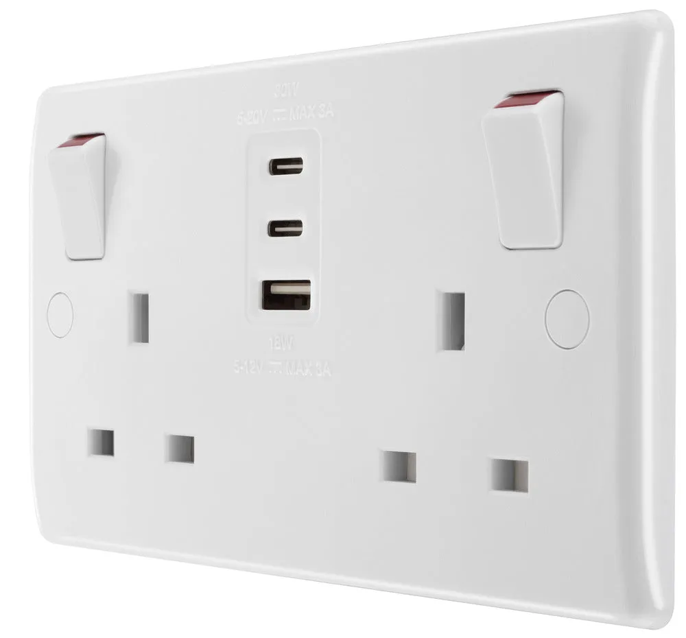 BG 822UACC30 White Round Edge 13A Double Socket   2xUSB C  1xUSB A(30W)