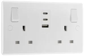 BG 822UACC30 White Round Edge 13A Double Socket   2xUSB C  1xUSB A(30W)