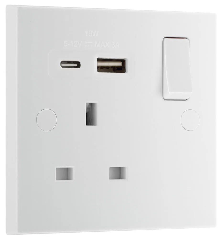 BG 921UAC18 White Square Edge 13A Single Switched Power Socket   USB A C (18W)