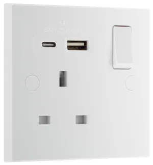 BG 921UAC18 White Square Edge 13A Single Switched Power Socket   USB A C (18W)