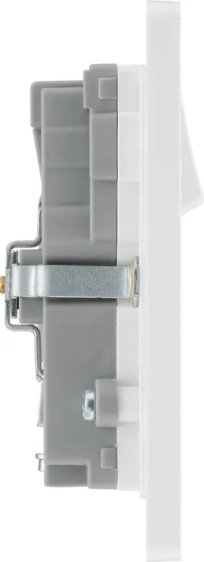 BG Evolve PCDCL22U3W 13A Double Switched Power Socket   2xUSB(3.1A) - Pearlescent White (White)