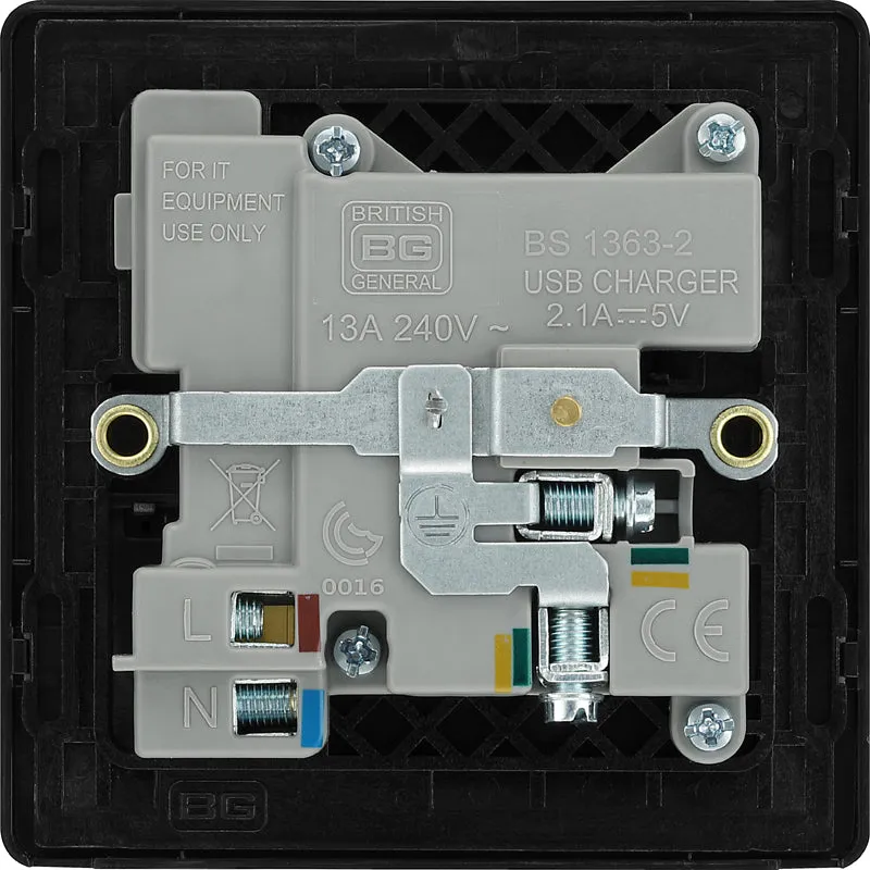 BG Evolve PCDMG21U2B 13A Single Switched Power Socket   2xUSB(2.1A) - Matt Grey (Black)