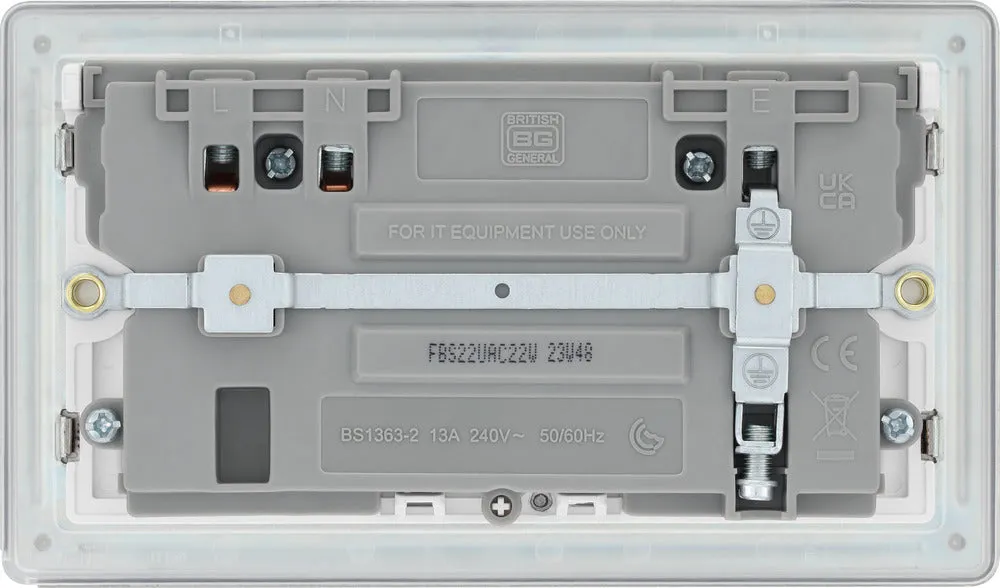BG FBS22UAC22W Flatplate Screwless 13A Double Switched Power Socket   USB A C (22W) - Brushed Steel   White Insert