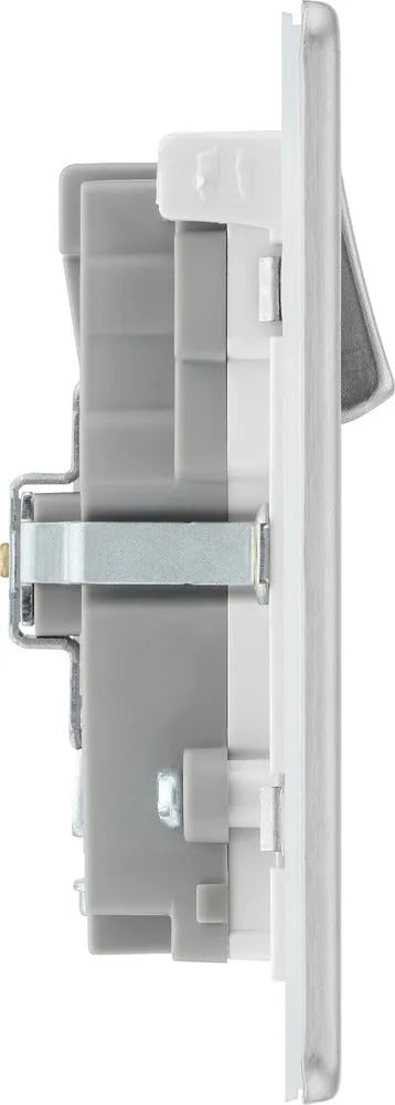 BG FBS22UAC22W Flatplate Screwless 13A Double Switched Power Socket   USB A C (22W) - Brushed Steel   White Insert