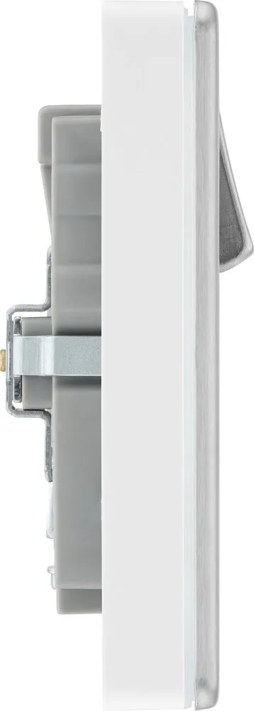 BG FBS22UAC22W Flatplate Screwless 13A Double Switched Power Socket   USB A C (22W) - Brushed Steel   White Insert