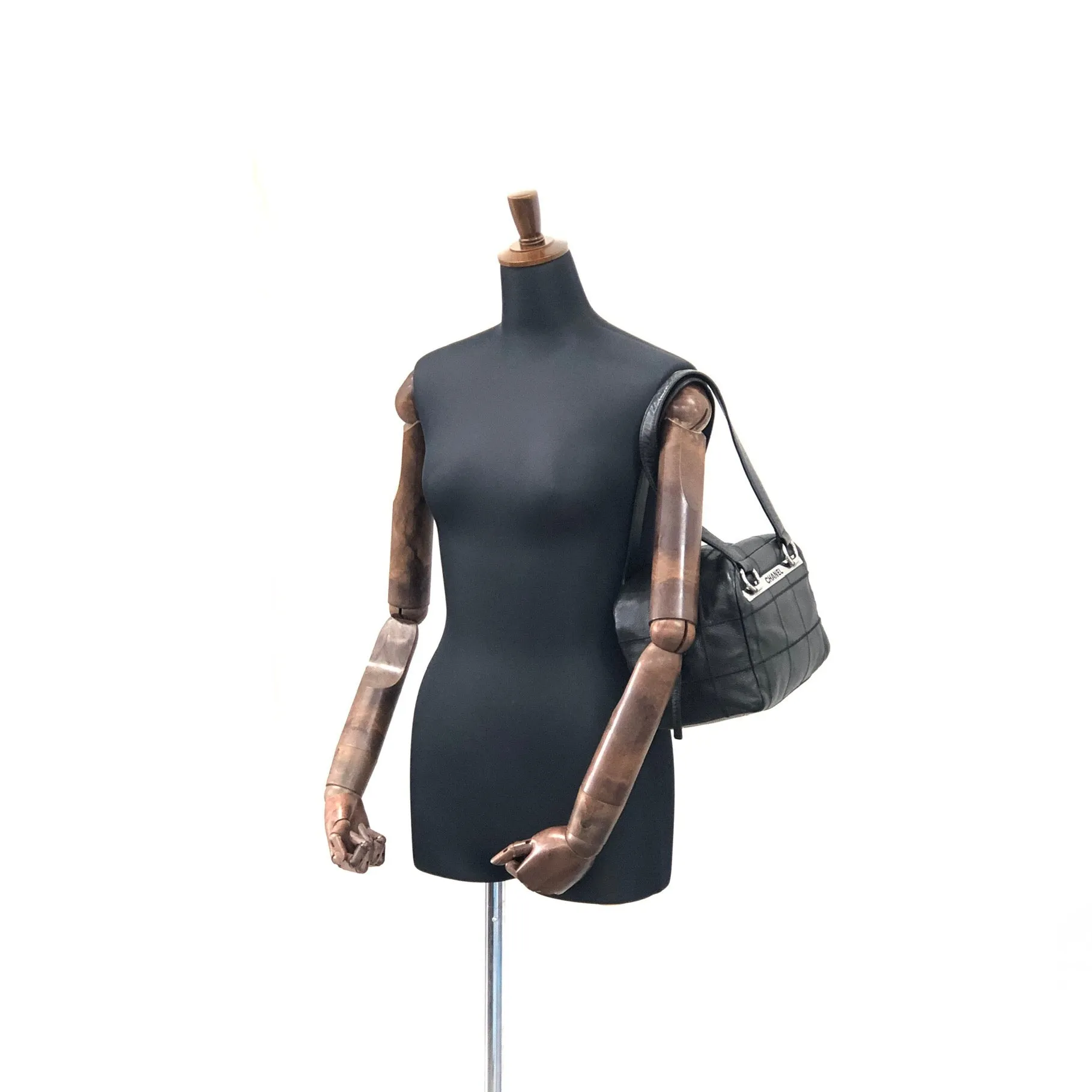 CHANEL Chocolate Bar Leather Shoulder bag Boston bag Black Vintage haptki