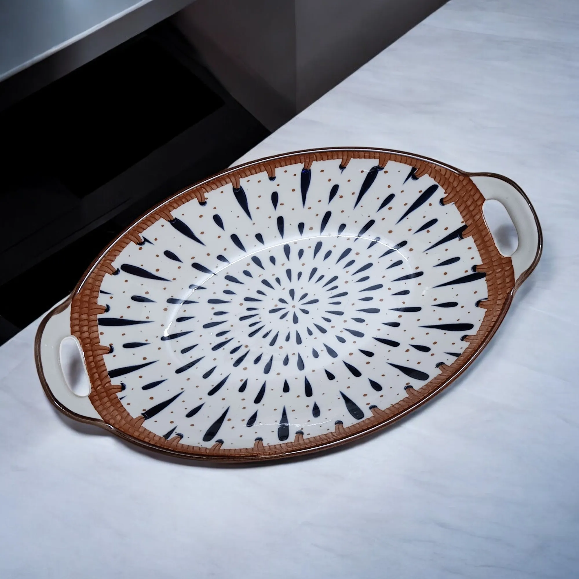 Chich Splatter Ceramic Oval Tray (10 inch)