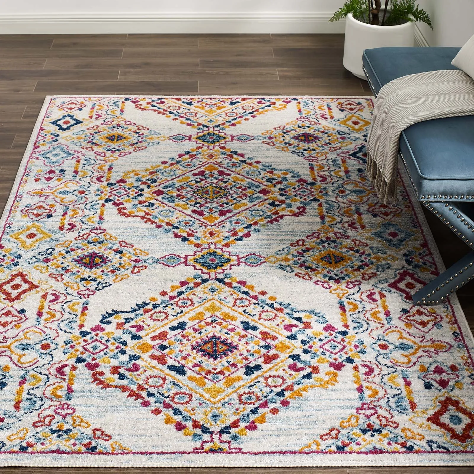 ENTOURAGE KHALIDA DISTRESSED FLORAL LATTICE