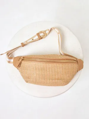 Evie Straw Fanny Pack In Natural