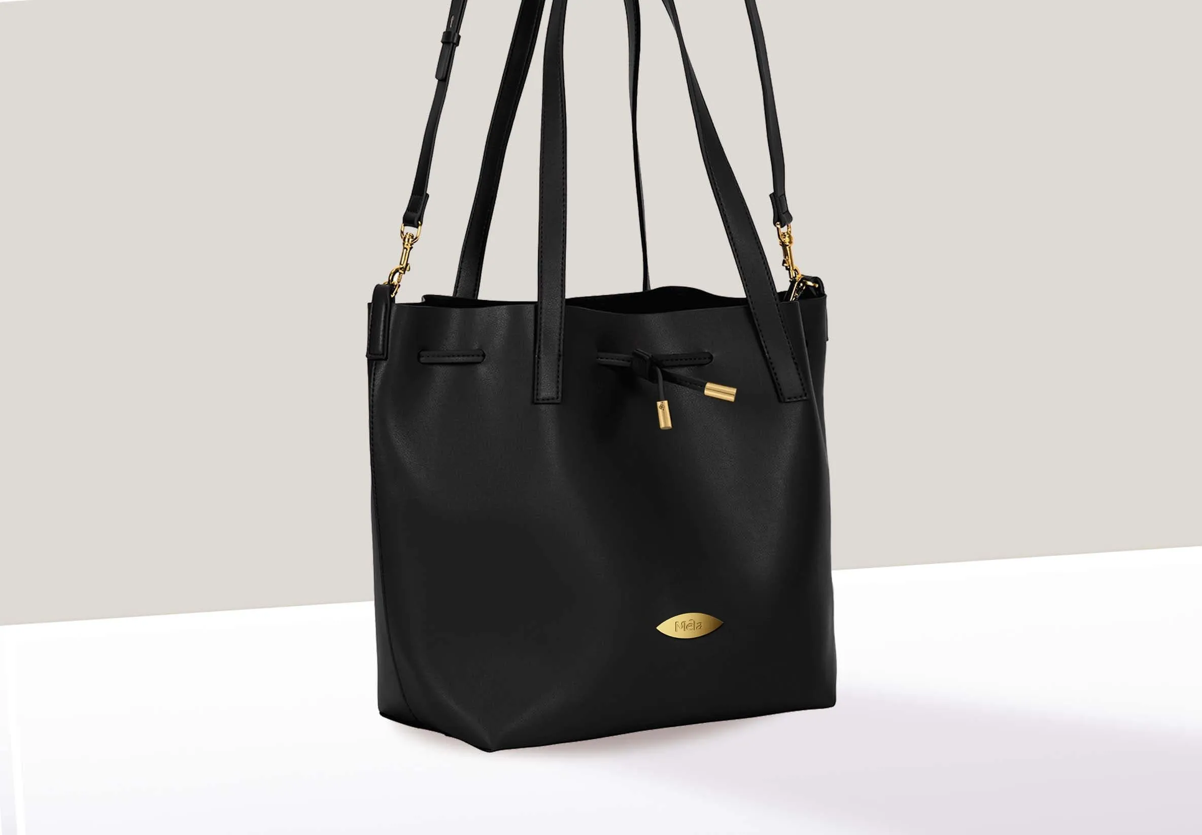Farah Apple Leather Vegan Bucket Bag | Black