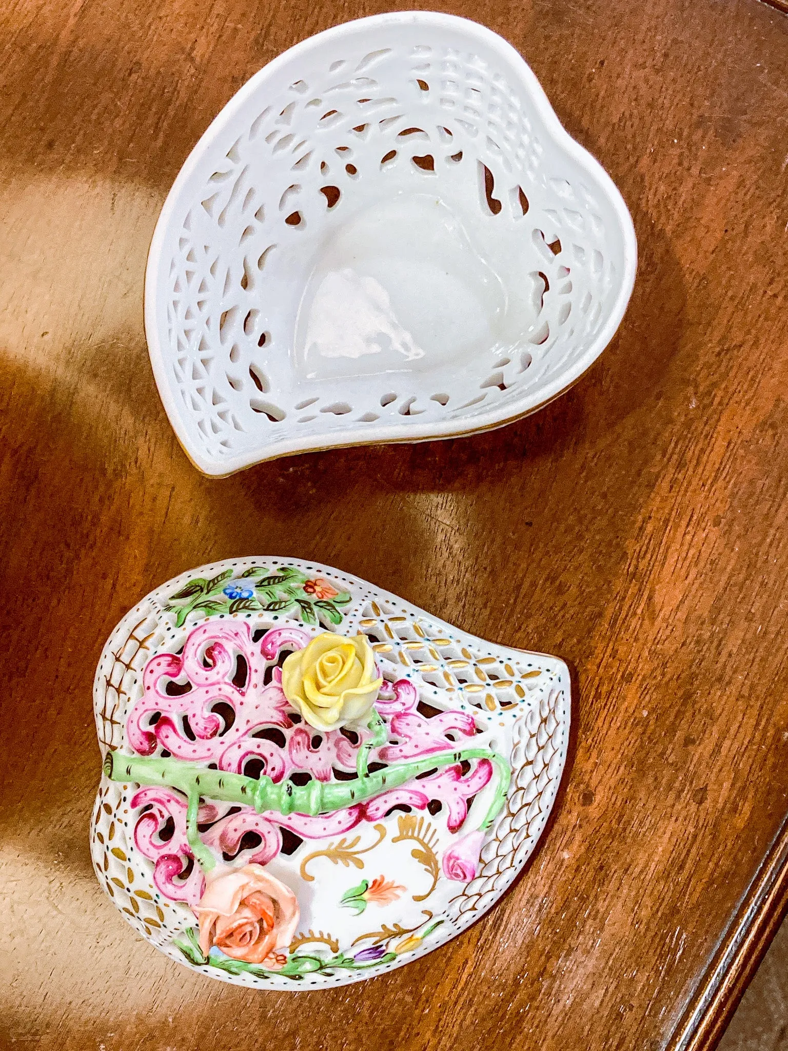 Herend Hand Painted Floral Lattice Reticulated Porcelain Rose Heart Box