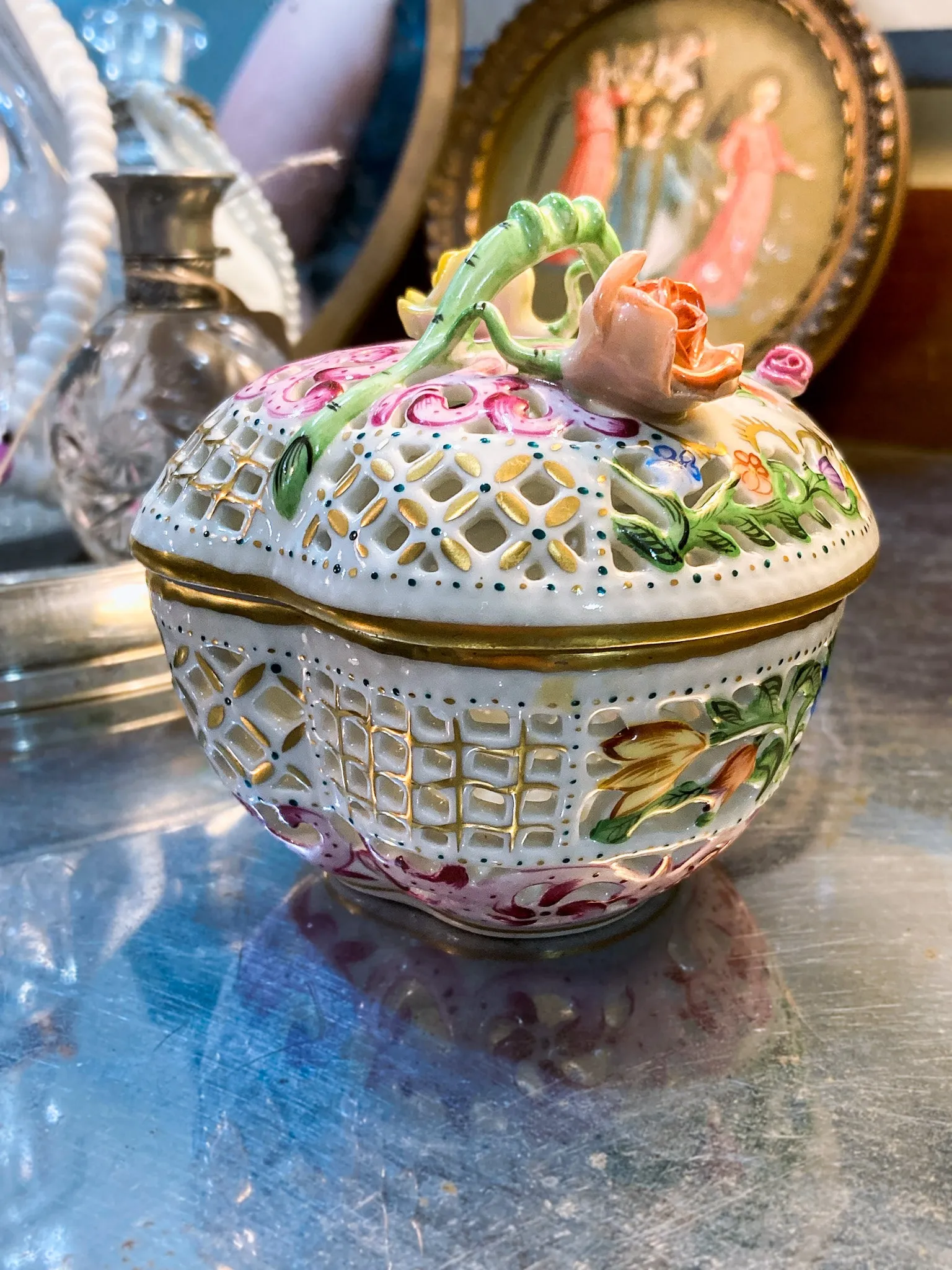 Herend Hand Painted Floral Lattice Reticulated Porcelain Rose Heart Box