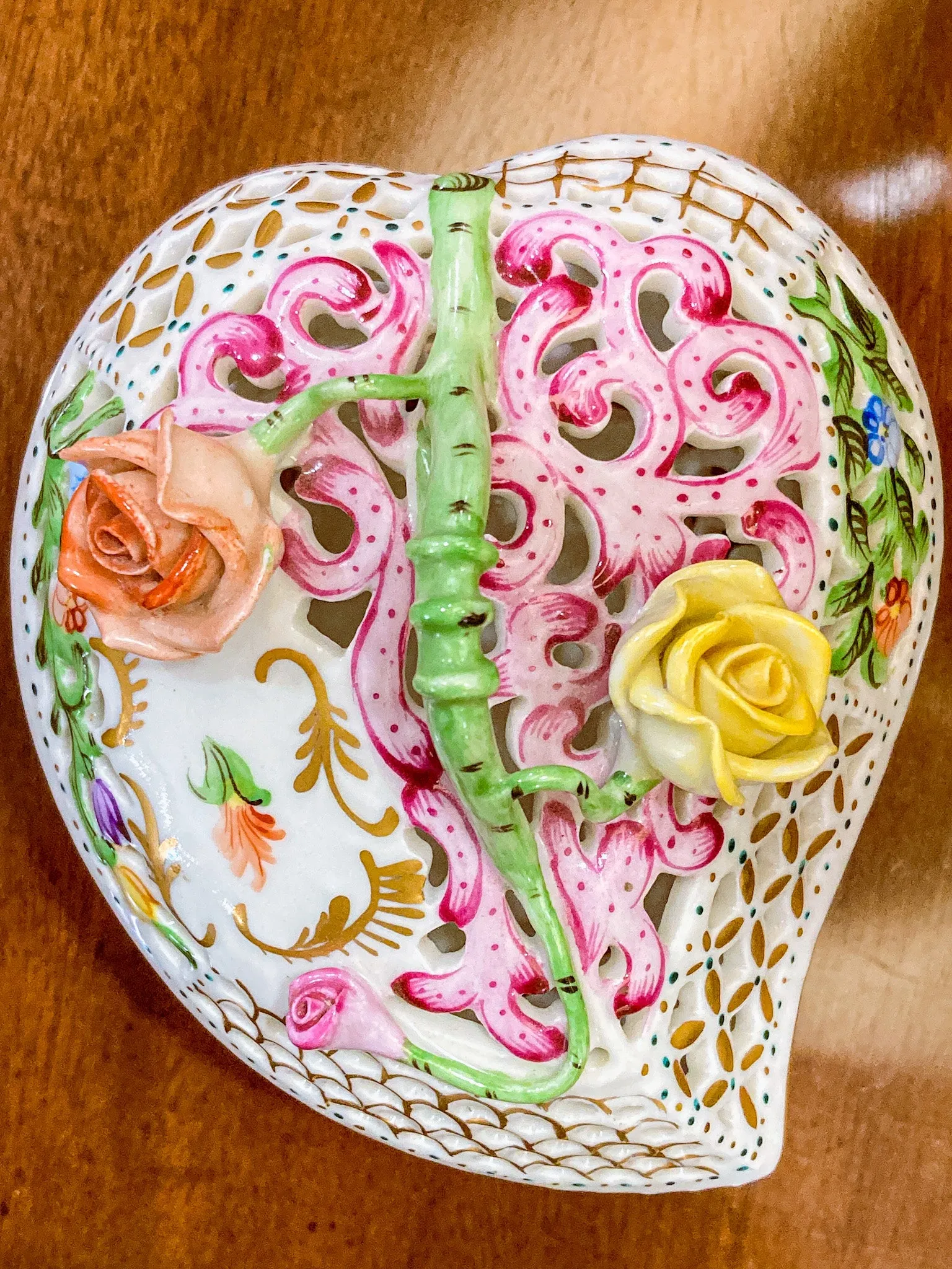 Herend Hand Painted Floral Lattice Reticulated Porcelain Rose Heart Box