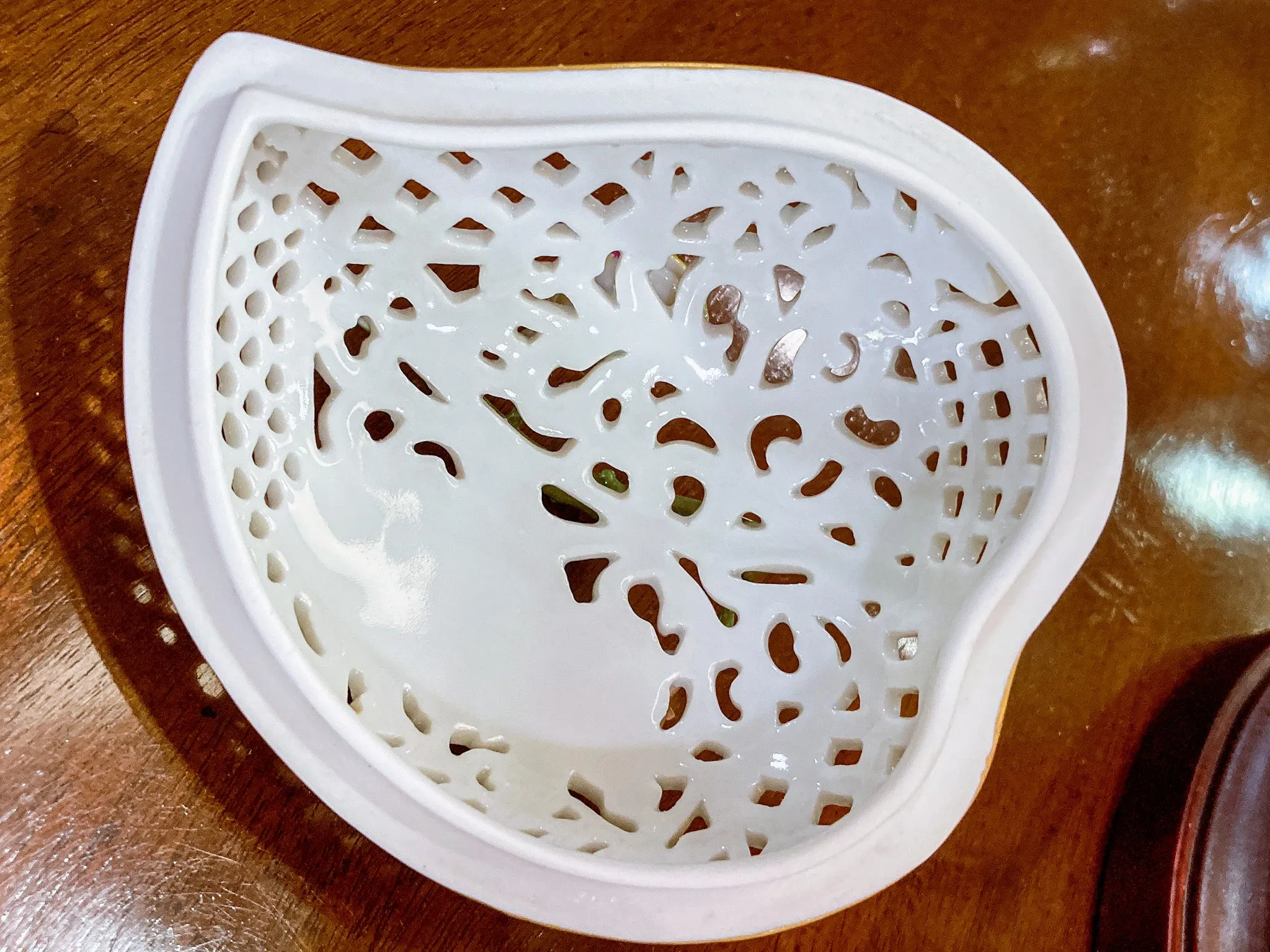 Herend Hand Painted Floral Lattice Reticulated Porcelain Rose Heart Box