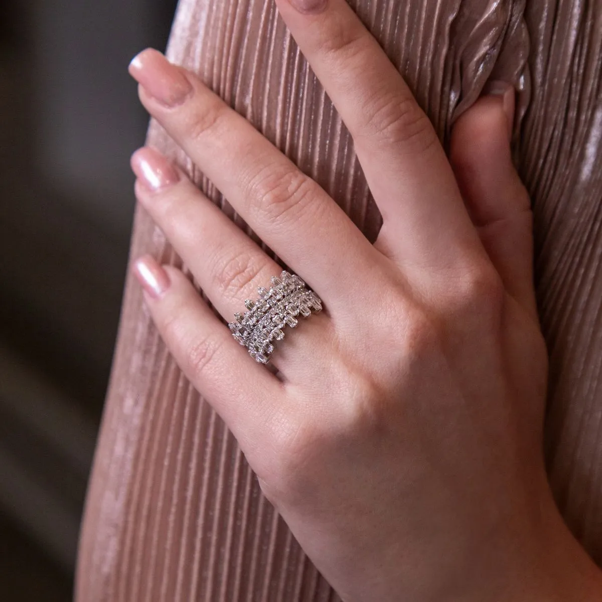 Kite Viveka Band Diamond Statement Ring