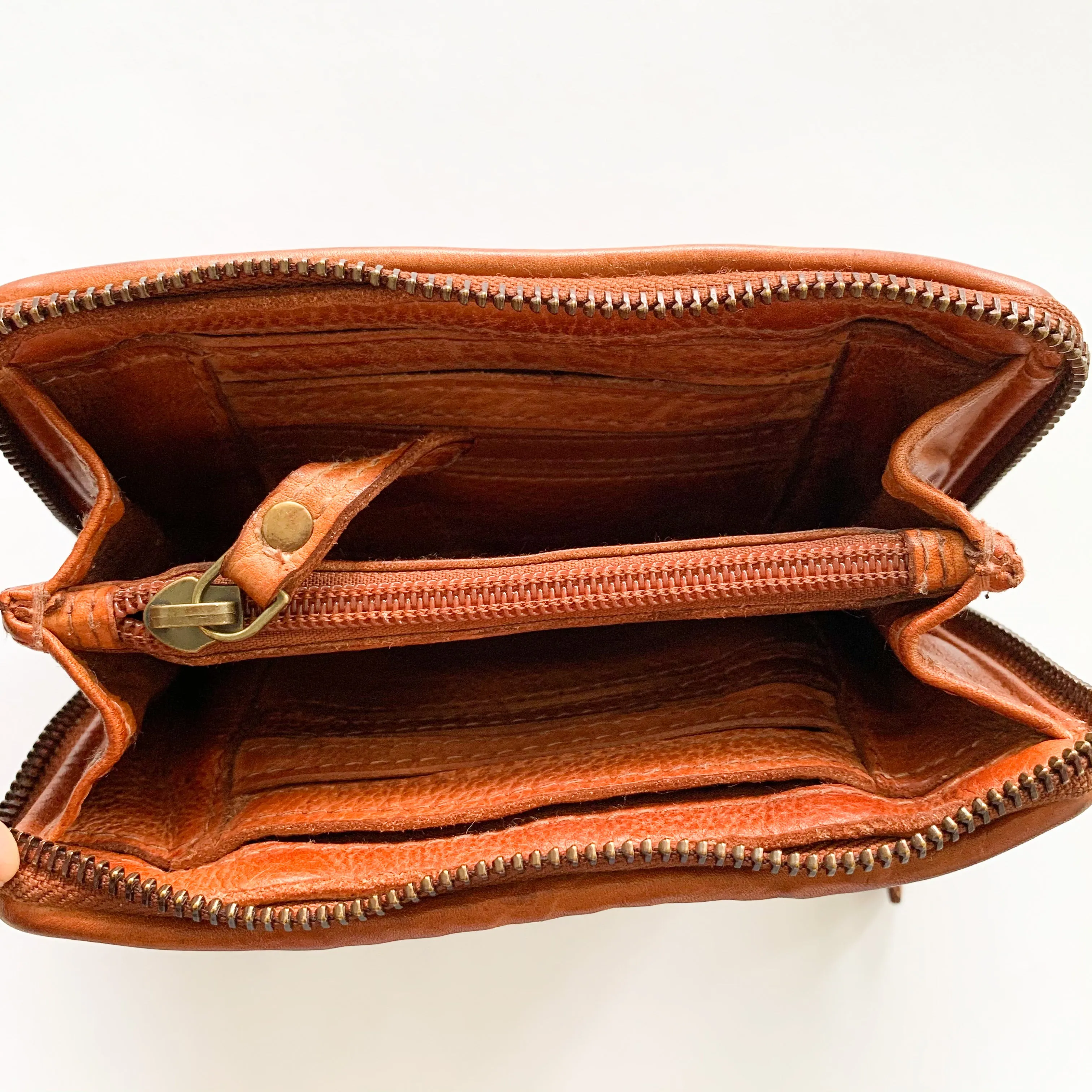 Ladies Pearl Wallet