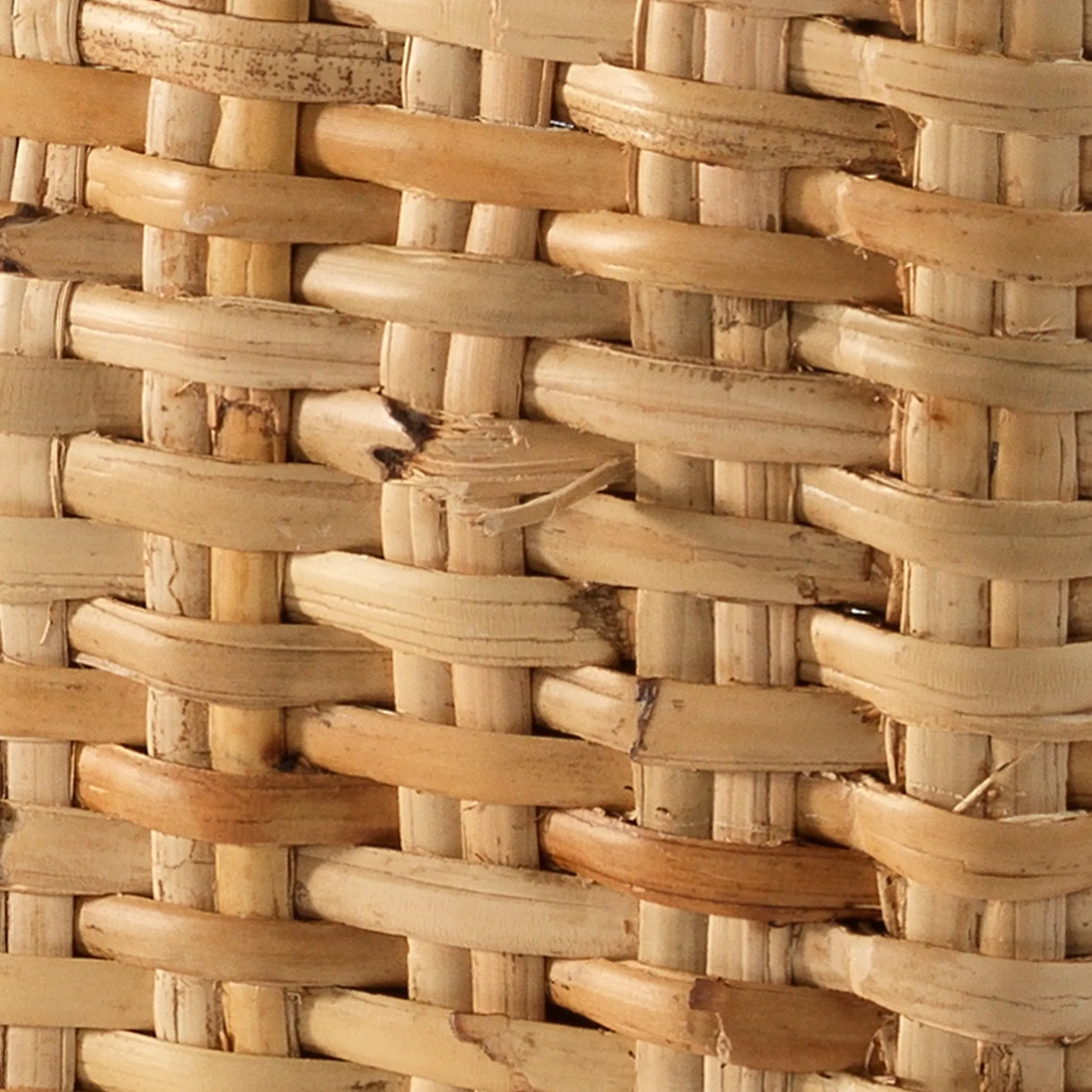 LG RATTAN