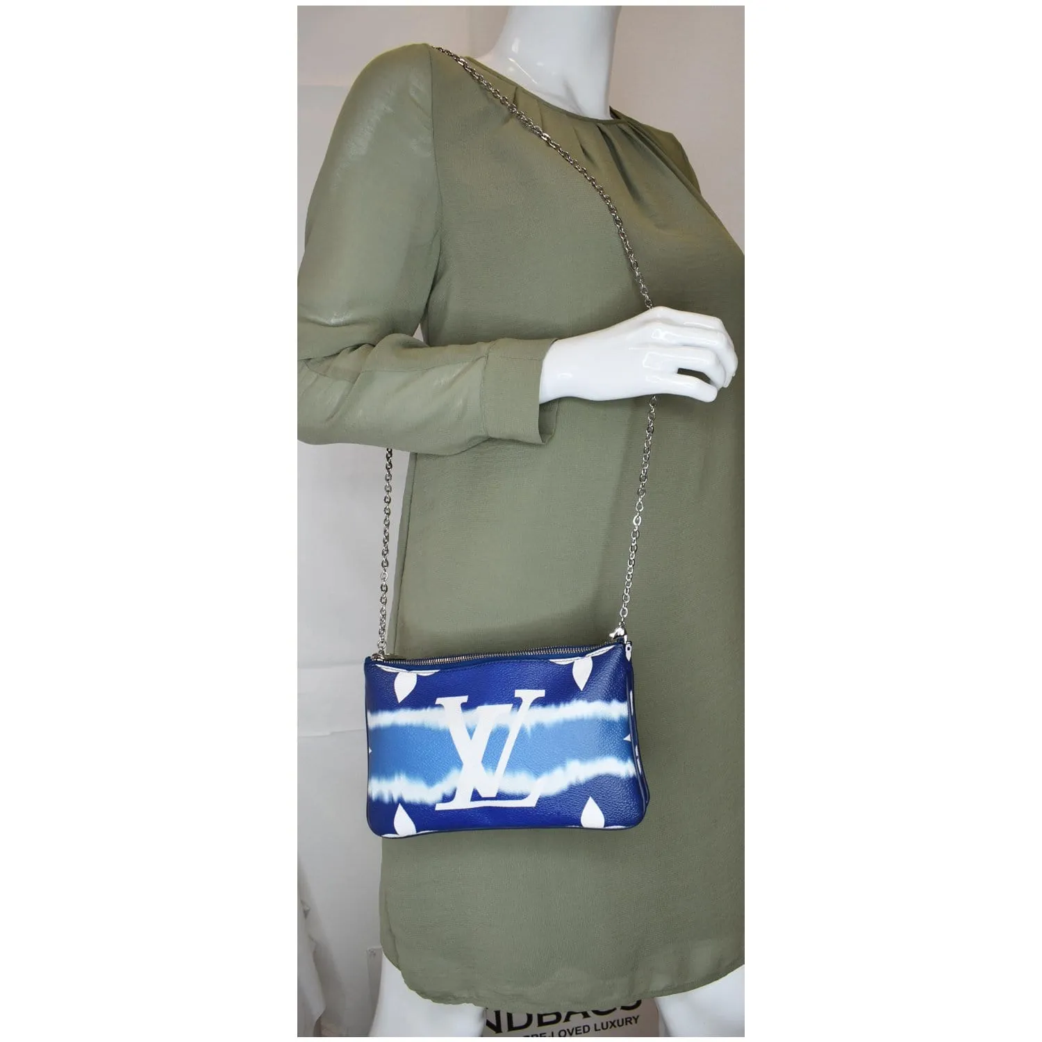 LOUIS VUITTON Escale Pochette Double Zip Chain Pouch Bag Blue