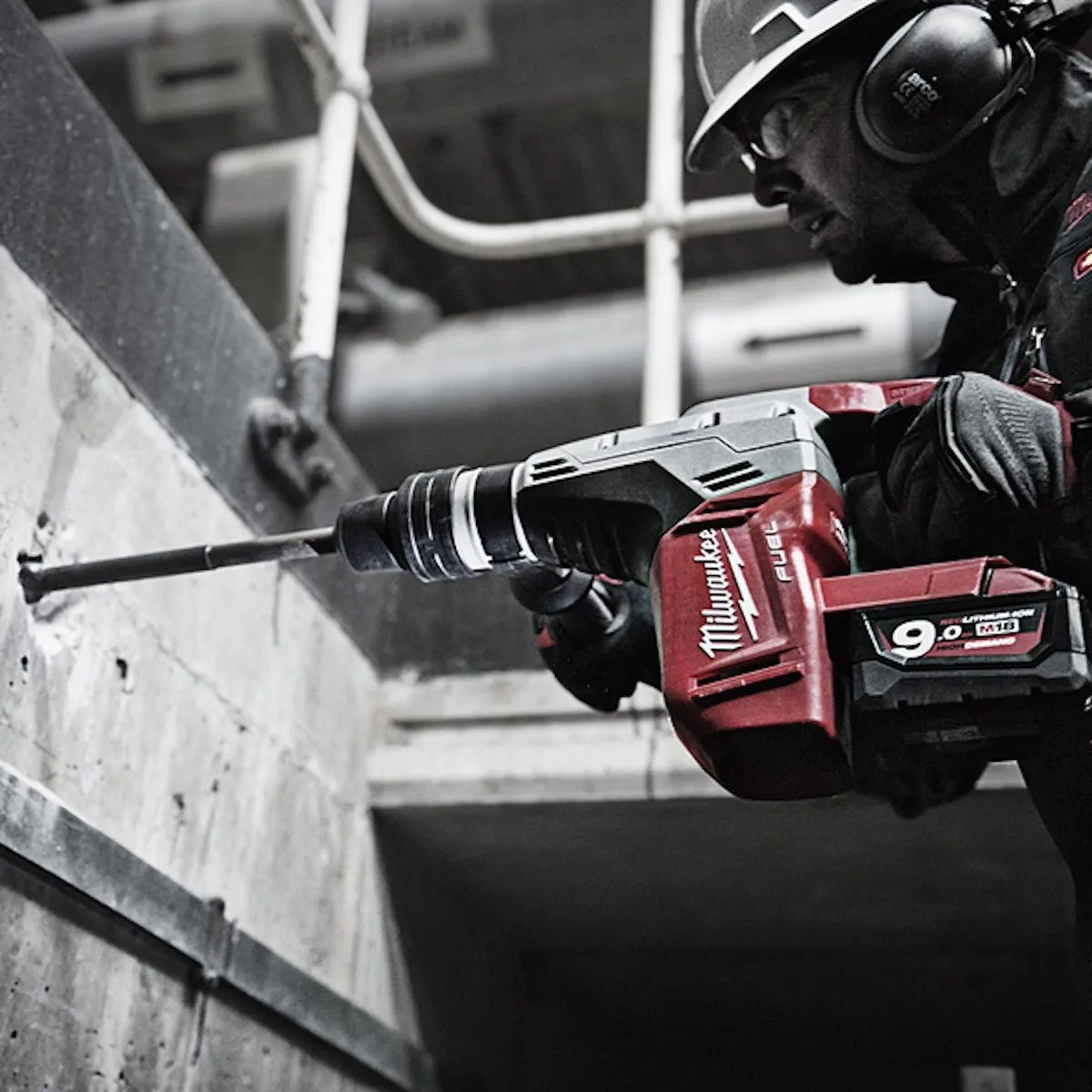 M18 FUEL M18CHM-902C 40mm SDS-Max Drilling and Breaking Hammer Drill / Chipping Hammer Breaker