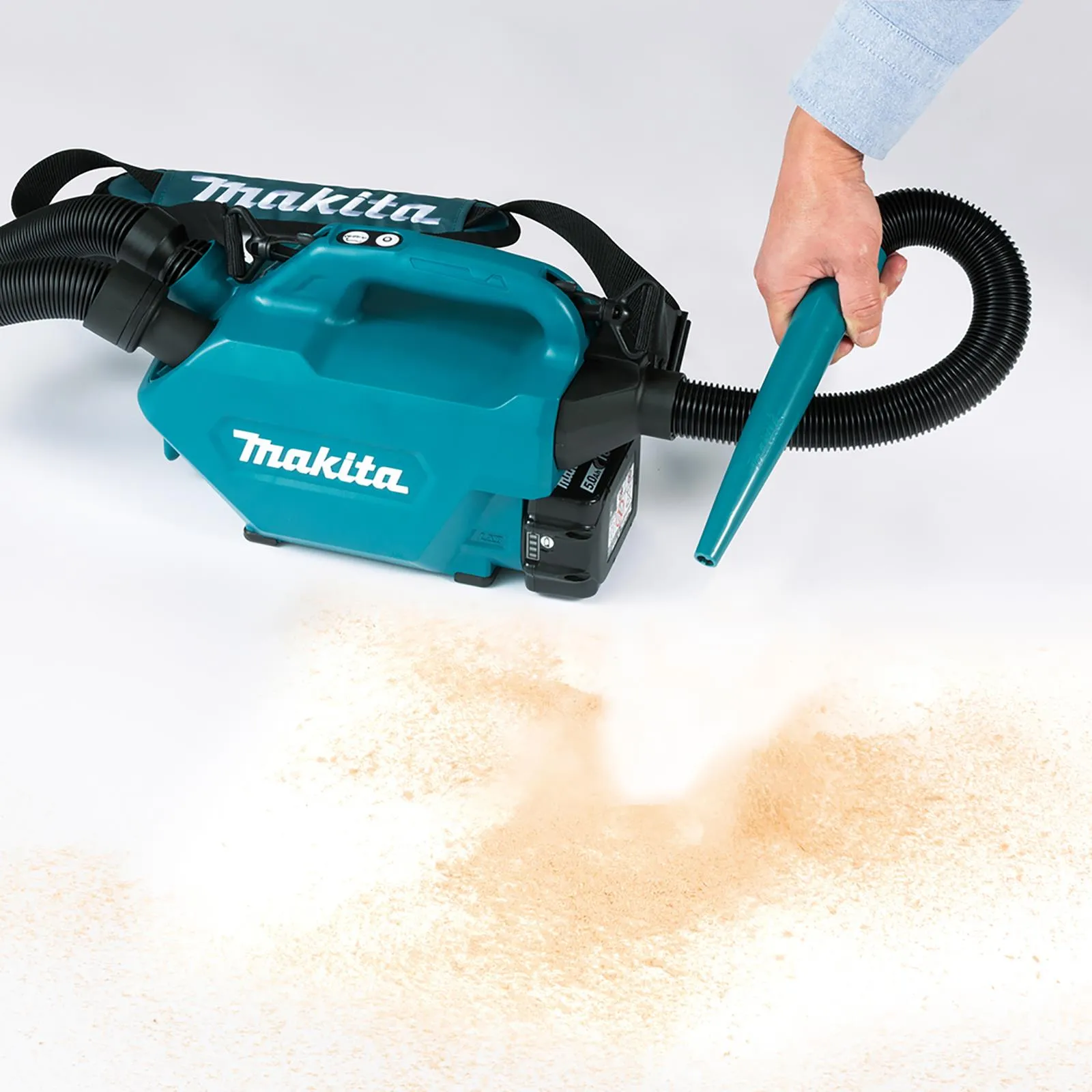 Makita Vacuum Cleaner Car Interior Compact LXT Li-ion 18V DCL184Z Body Only