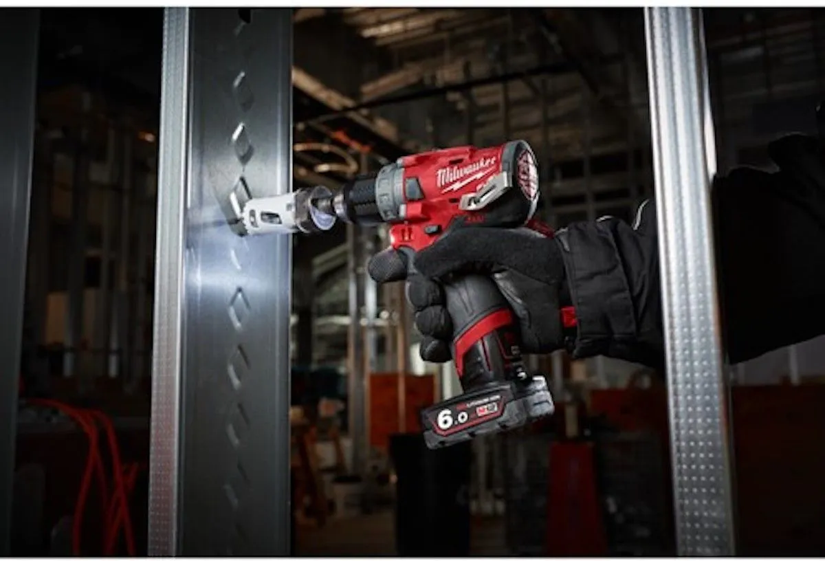 Milwaukee M12 FUEL M12FPD-601X Brushless Cordless Percussion Hammer Drill c/w 6.0AH Battery Charger