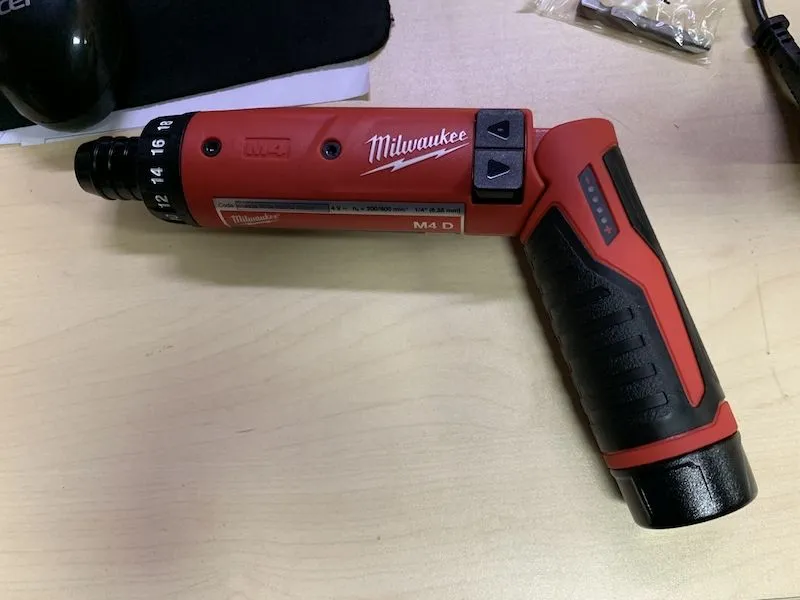 Milwaukee M4 D-202B Cordless Drill Driver / Battery Screwdriver