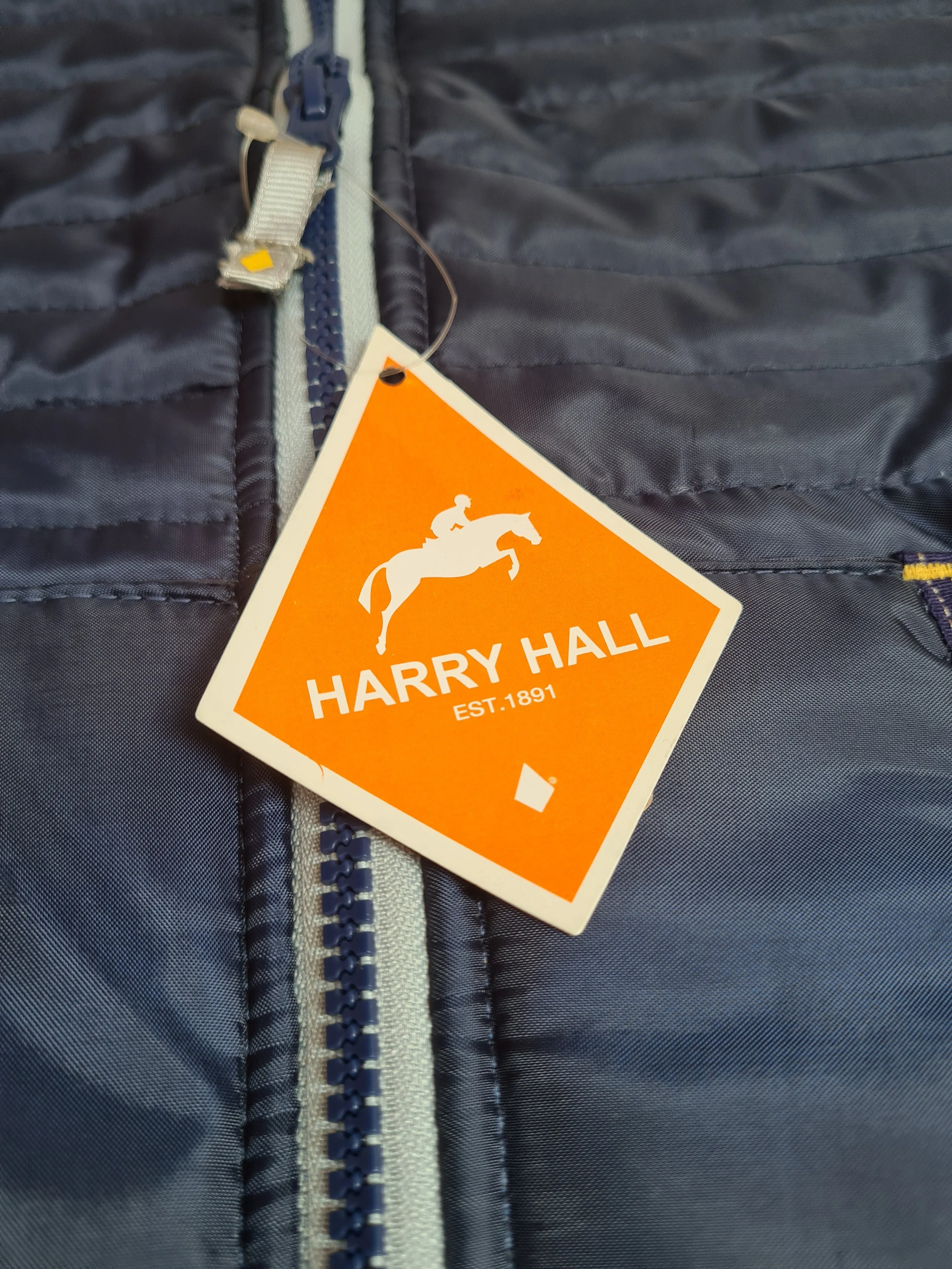 NEW WITH TAGS Harry Hall Navy Gilet age 7/8  FREE POSTAGE 🟢