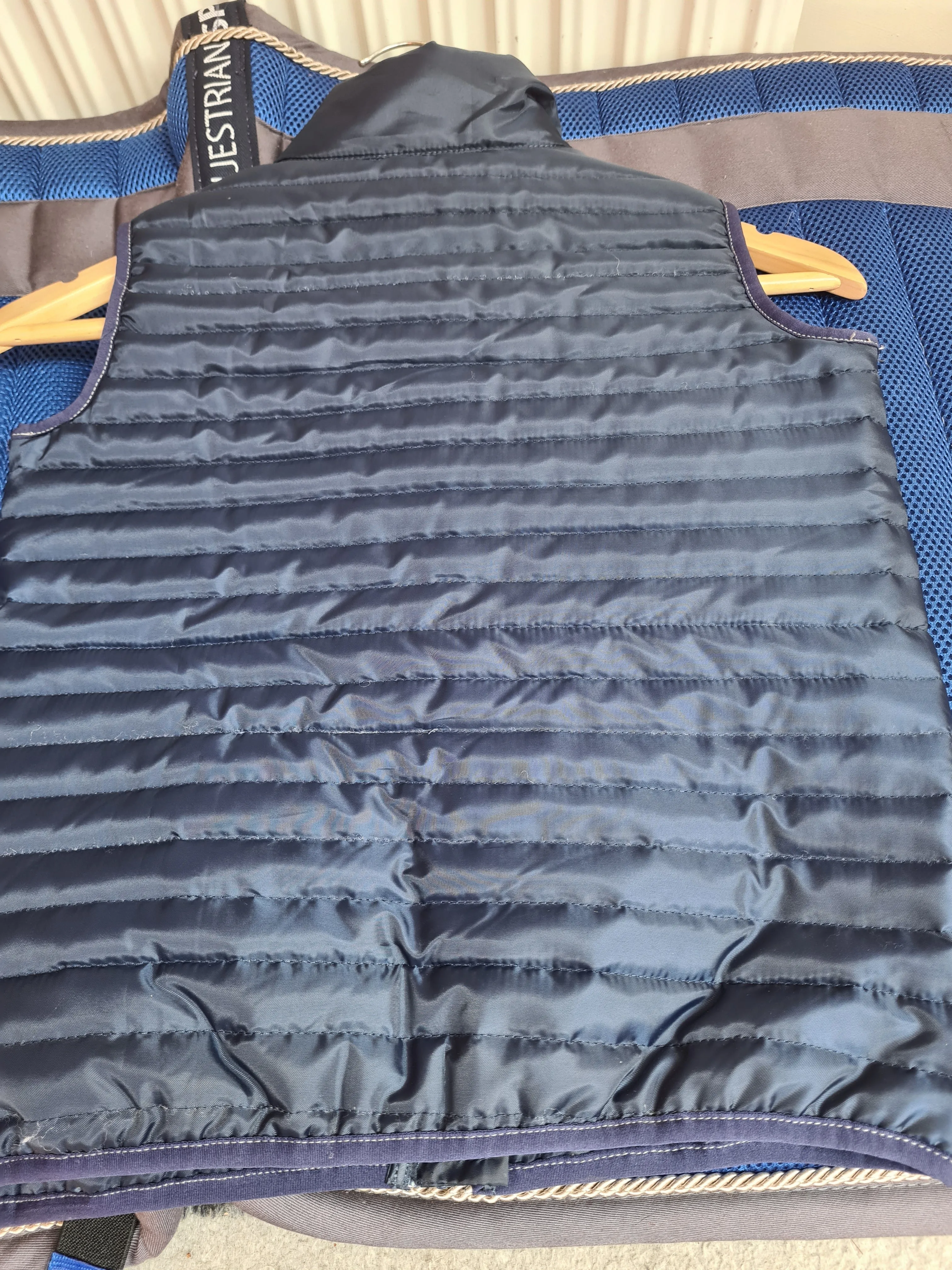 NEW WITH TAGS Harry Hall Navy Gilet age 7/8  FREE POSTAGE 🟢