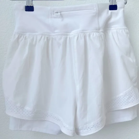 NWOT Spanx Get Moving Double Layer Shorts Size S White Back Zip Pocket Lined