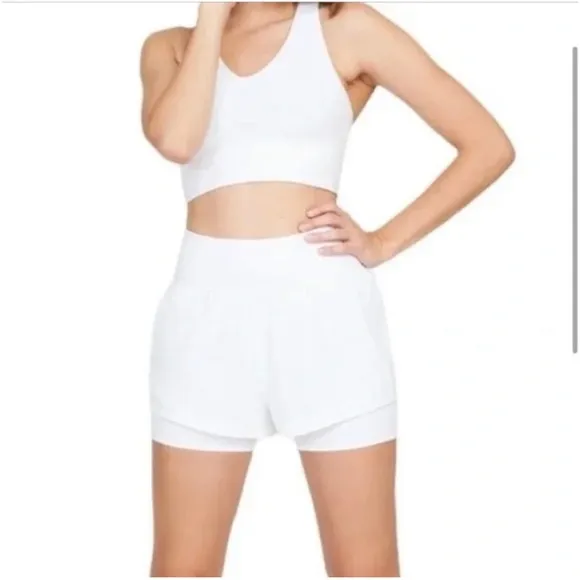 NWOT Spanx Get Moving Double Layer Shorts Size S White Back Zip Pocket Lined
