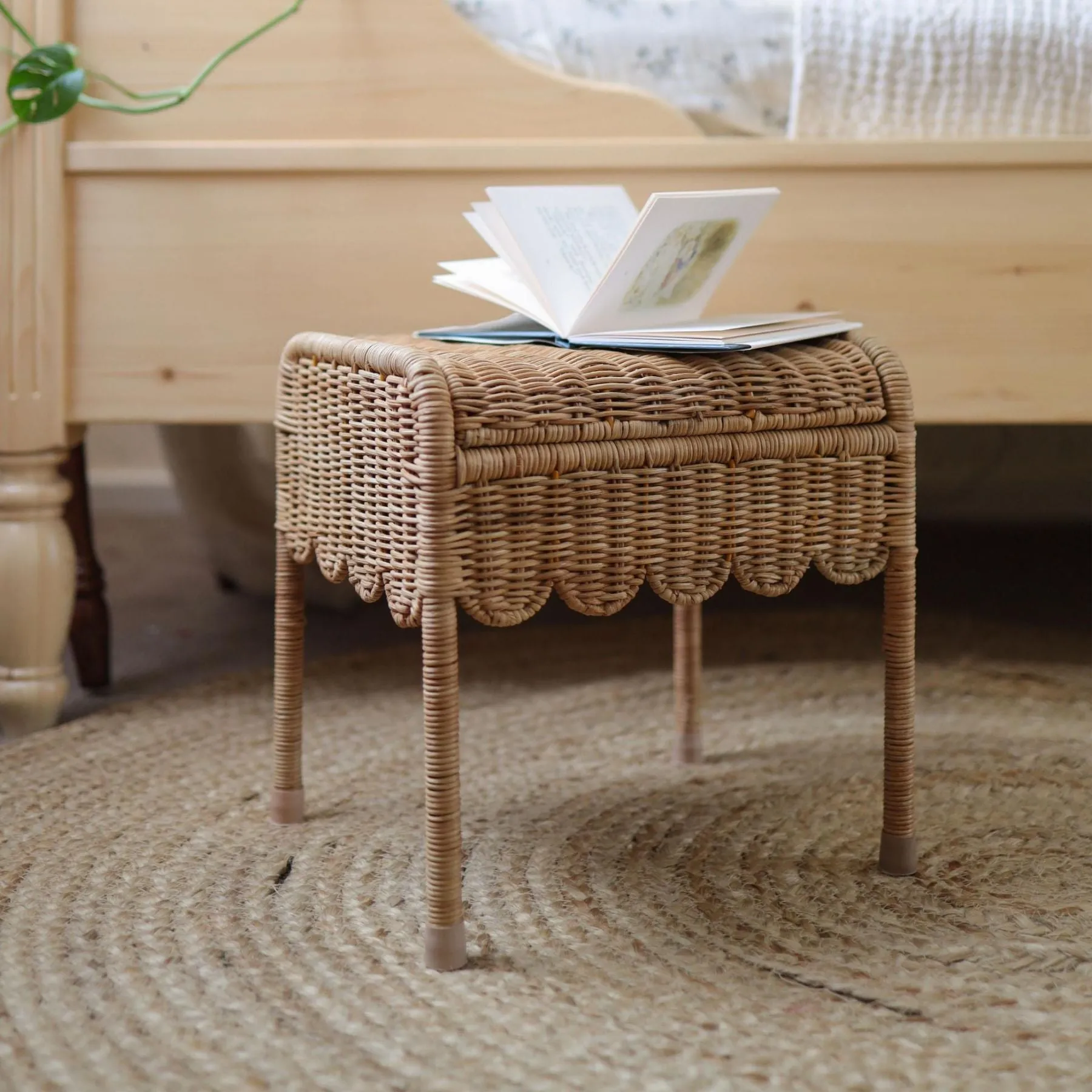Petal Storie Stool
