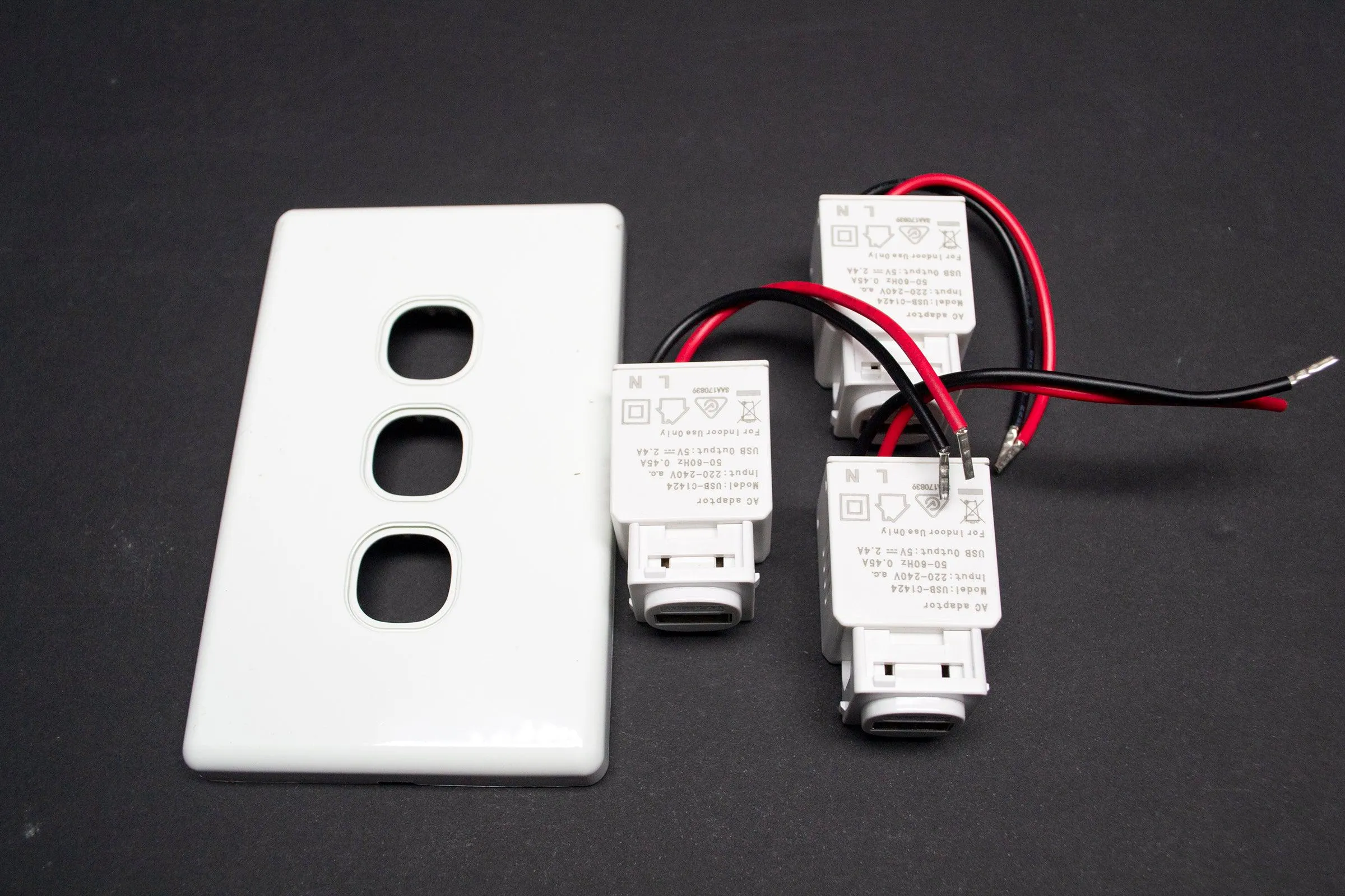 Sockets HEM USB 5VDC 2.4 Amp 1-4 Gang