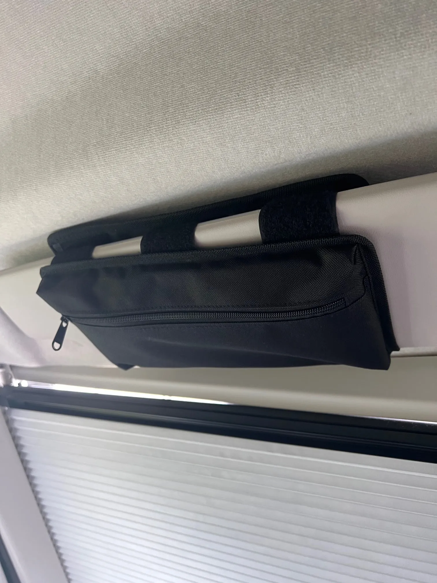 Sonnenblende Tasche / Organizer in Schwarz oder Grau