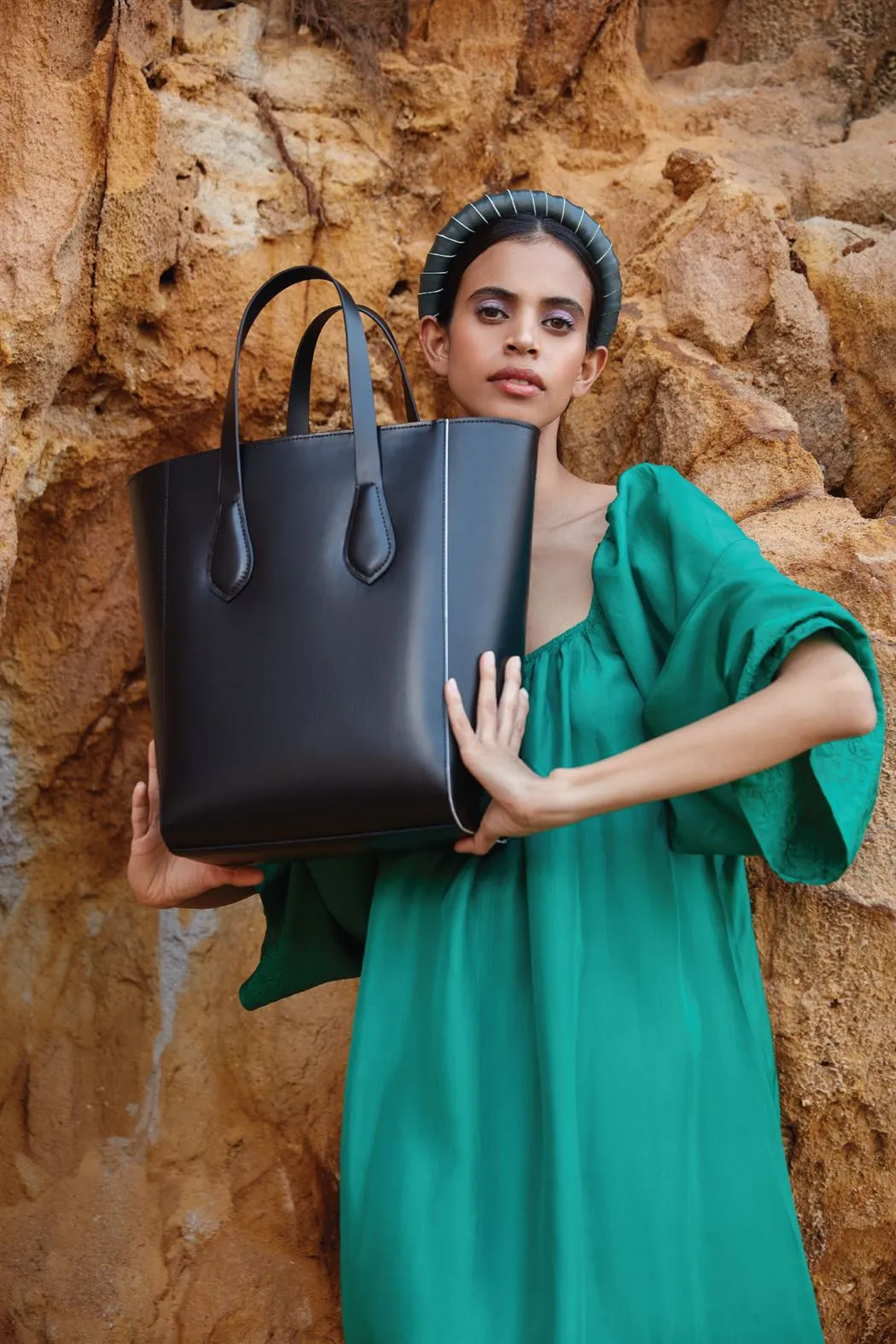Tanned   I   Ordinary Tote    Tote  Black  TO/OT-BLK  I Leather Bag