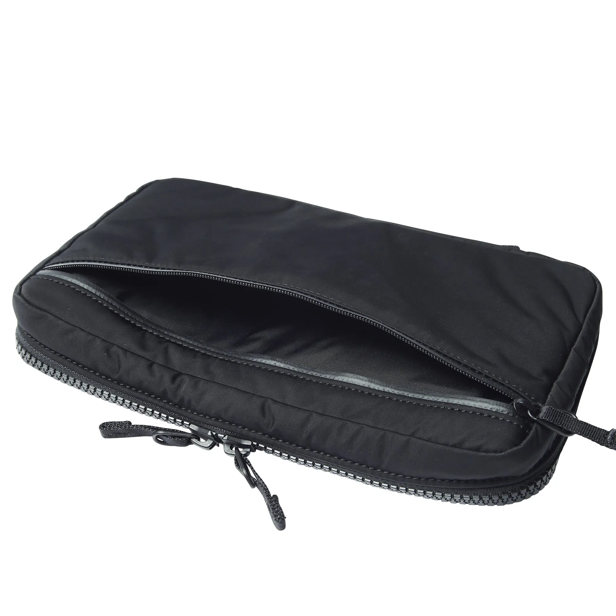 TRAVEL ORGANIZER