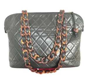 Vintage CHANEL black lambskin large tote bag with brown plastic chains and CC mark charm to the LAMPO zipper. 050206ac3