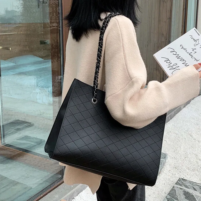 Women's Diamond Lattice Handbag