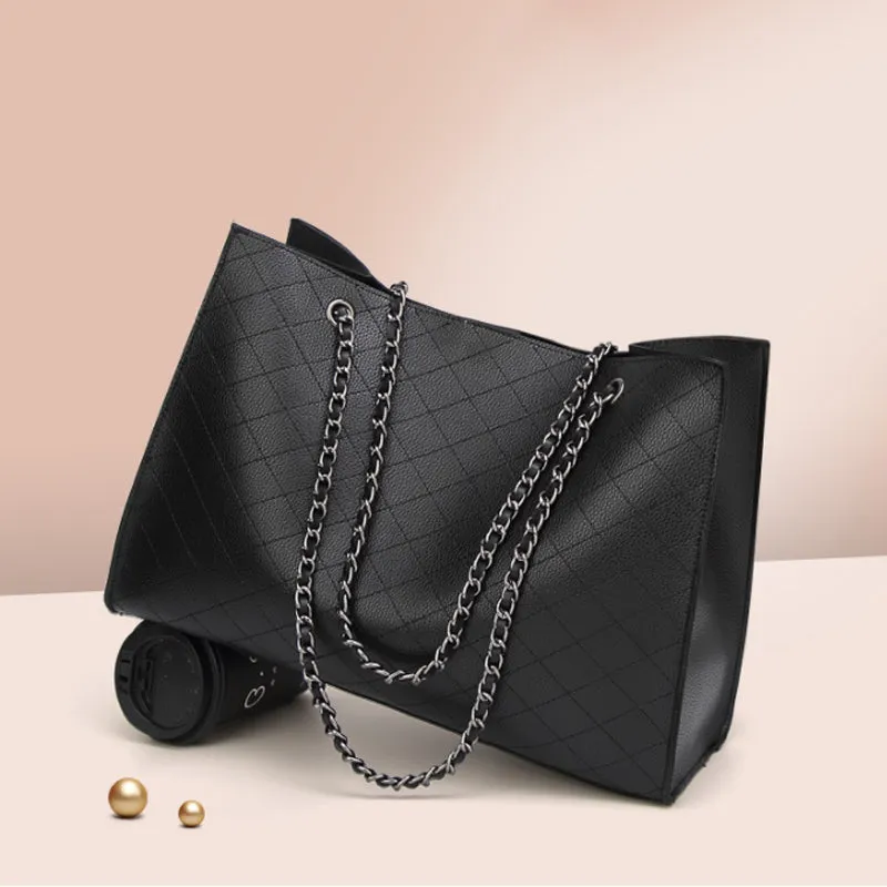 Women's Diamond Lattice Handbag